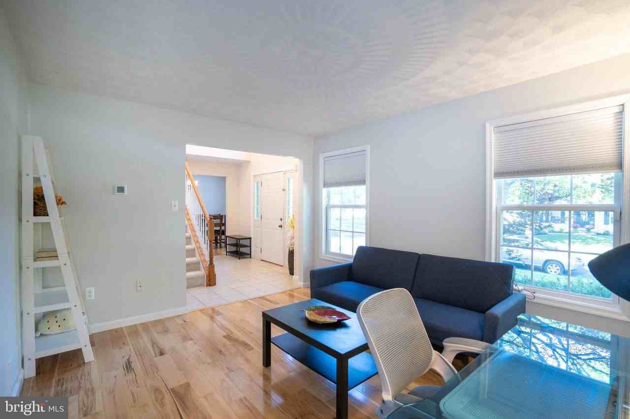 2184 Autumnwood Dr - Photo 7 of 50