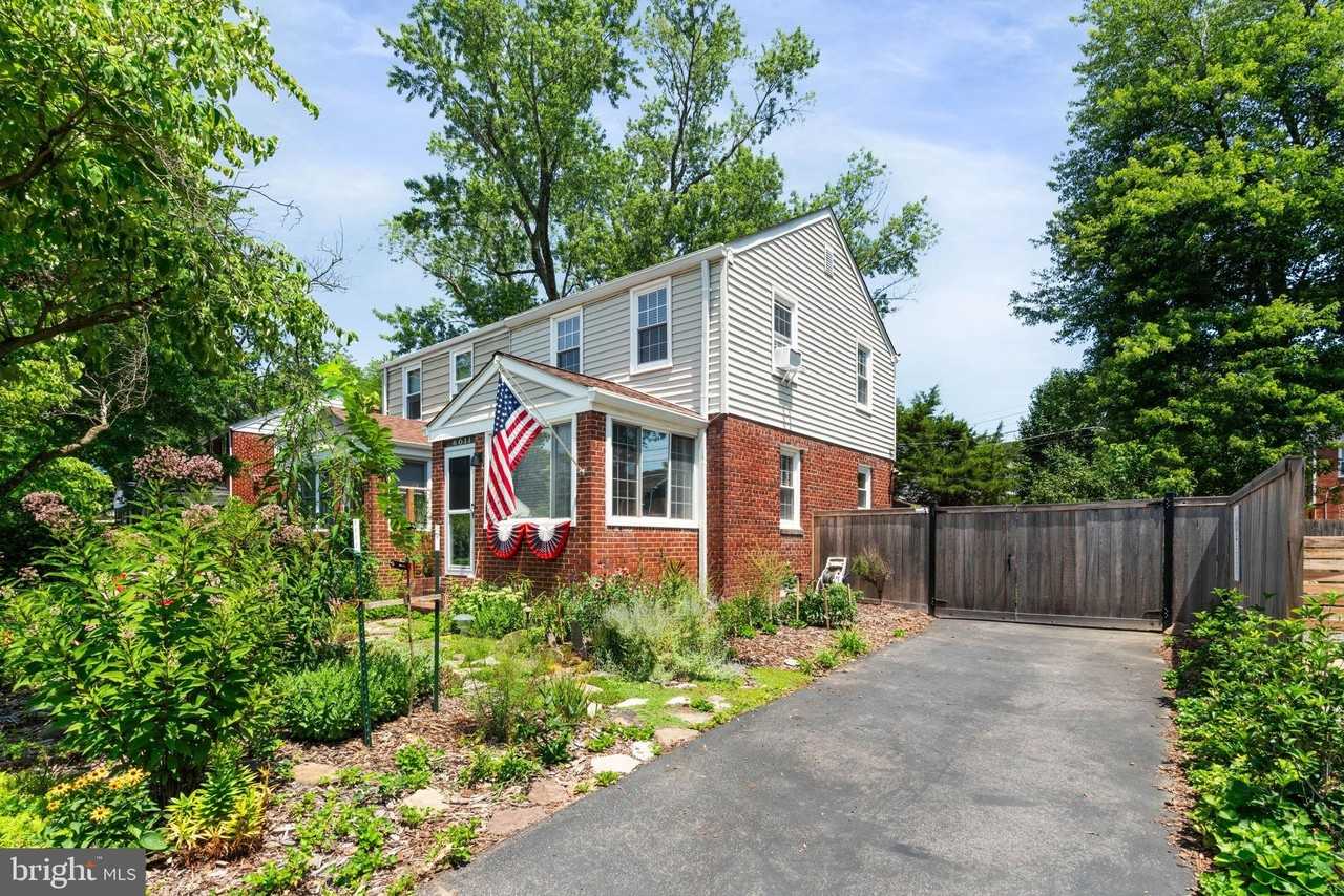 6011 Williamsburg Rd - Photo 4 of 33