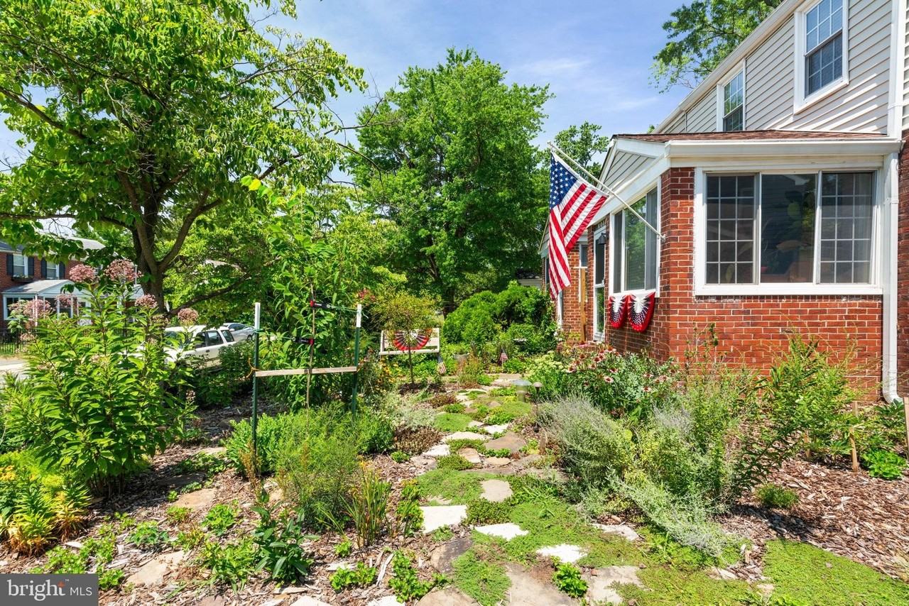 6011 Williamsburg Rd - Photo 5 of 33