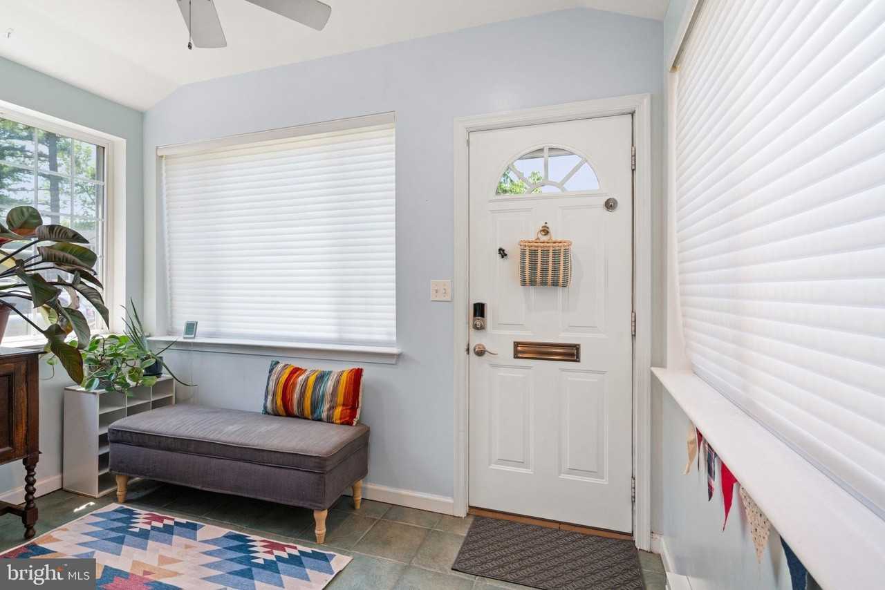 6011 Williamsburg Rd - Photo 7 of 33