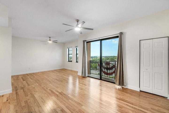 511 Lucerne Avenue - Photo 2 of 8