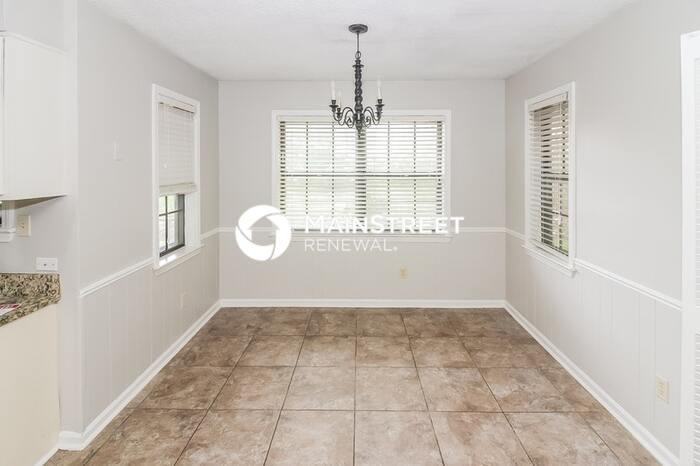 6986 Oakland Chase - Photo 4 of 17