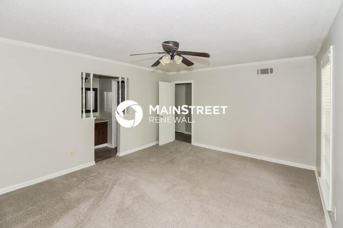 6986 Oakland Chase - Photo 7 of 17