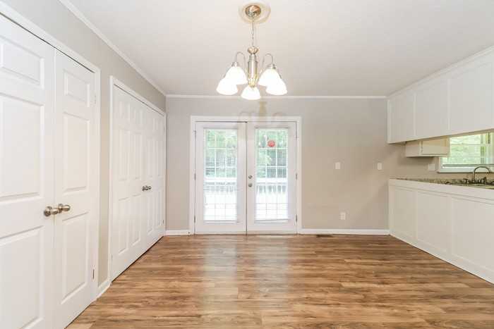 3815 Ferncliff Rd - Photo 5 of 12