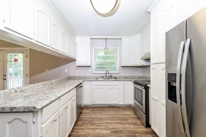 3815 Ferncliff Rd - Photo 6 of 12