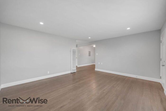 1600 Fifth Ave #2 - Photo 3 of 25