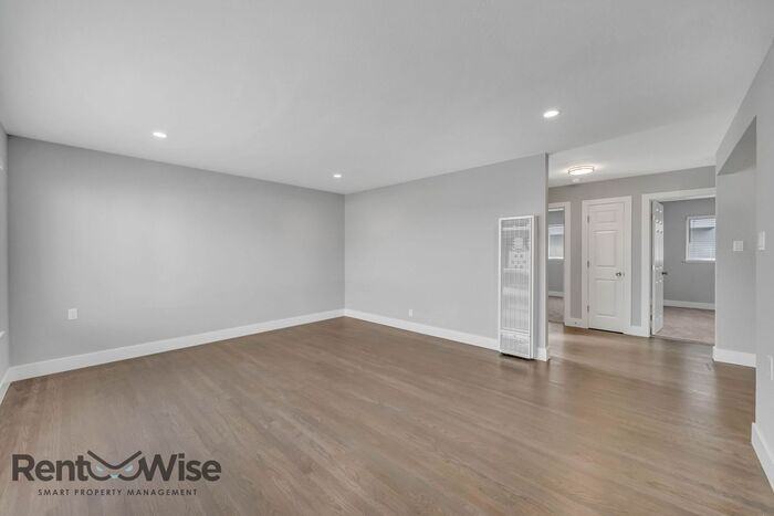 1600 Fifth Ave #2 - Photo 4 of 25