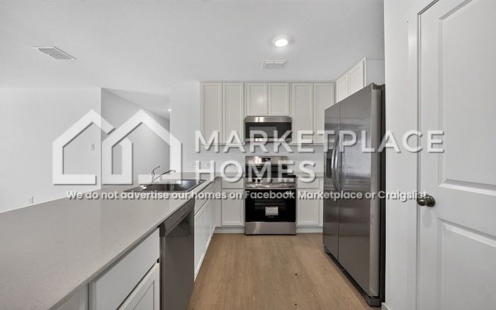648 Marilynn Way - Photo 7 of 31