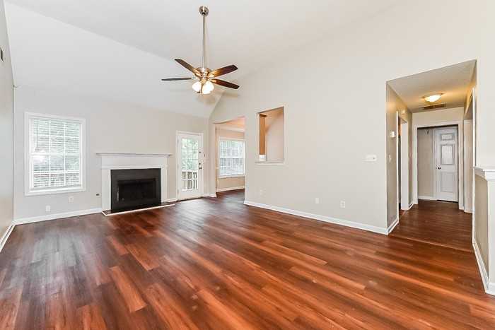 509 Judith Ct - Photo 4 of 17