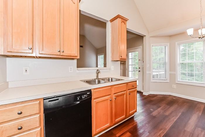 509 Judith Ct - Photo 6 of 17