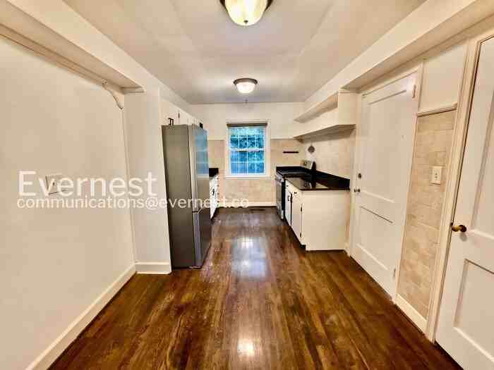 55 Delmont Dr Ne #D1 - Photo 4 of 23