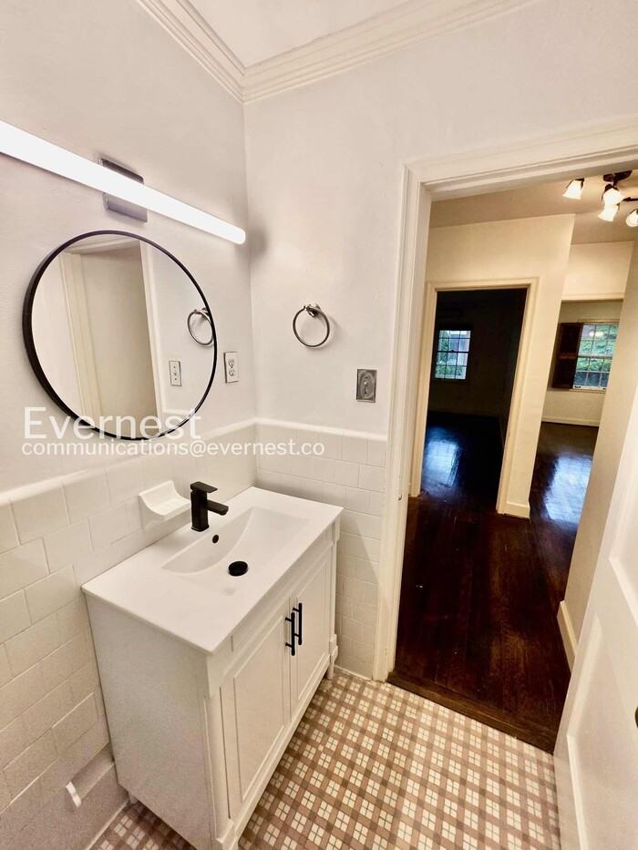 55 Delmont Dr Ne #D1 - Photo 7 of 23