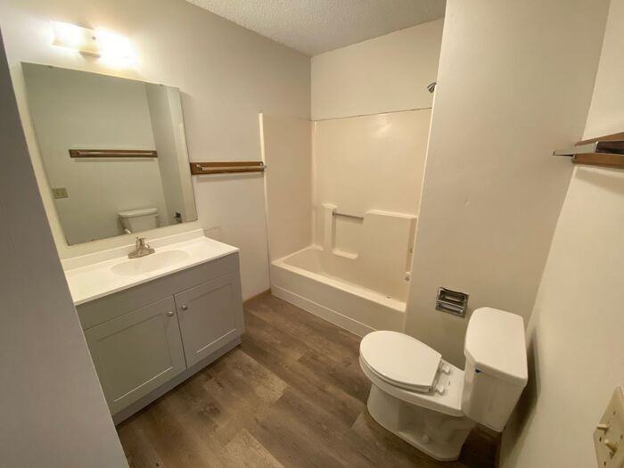 624 S Gilbert St #11 - Photo 6 of 9
