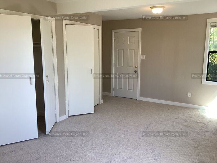 722 Liberty Rd - Photo 3 of 17