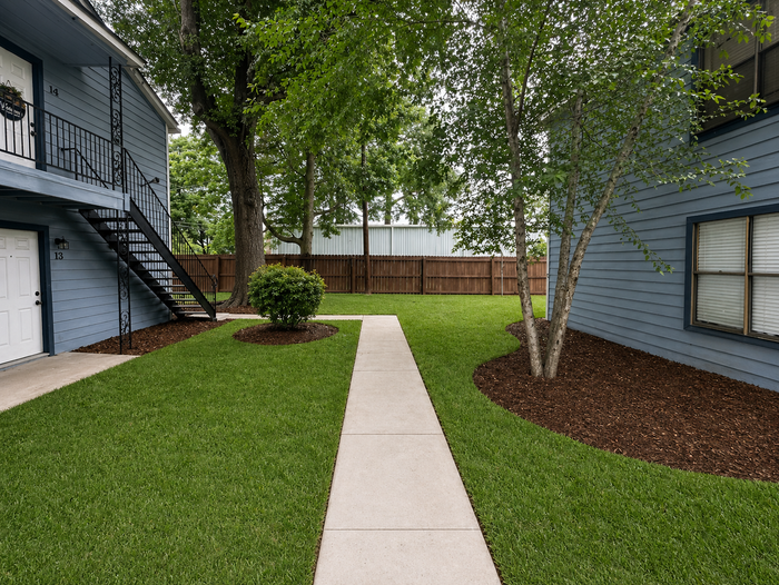 900 Holly Dr #8 - Photo 2 of 19