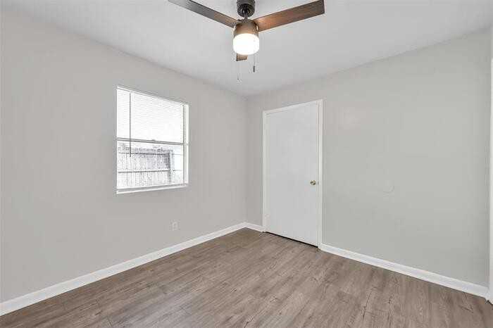 900 Holly Dr #8 - Photo 7 of 19