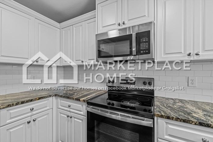704 Chatsworth Way - Photo 7 of 30