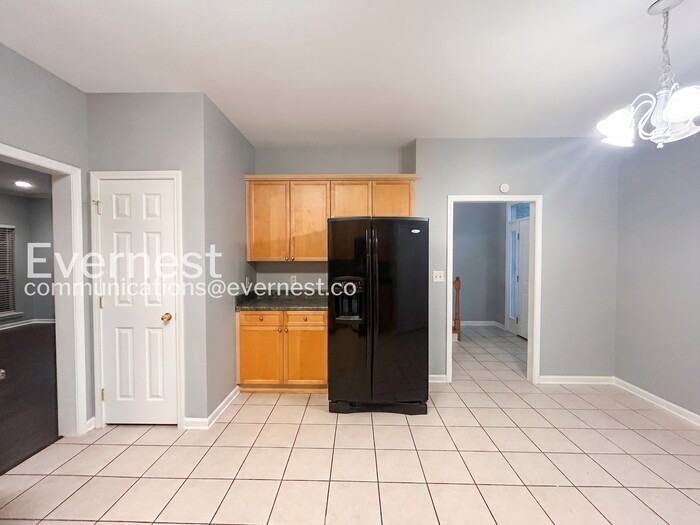 632 Parkside Cir - Photo 4 of 22