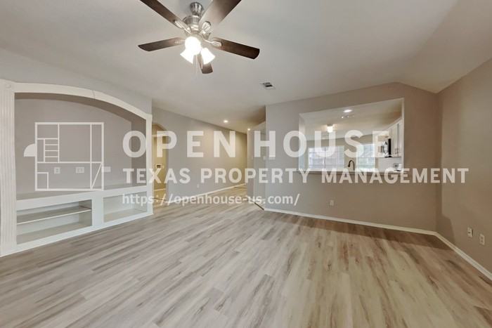 1327 Coppercrest Dr - Photo 4 of 21