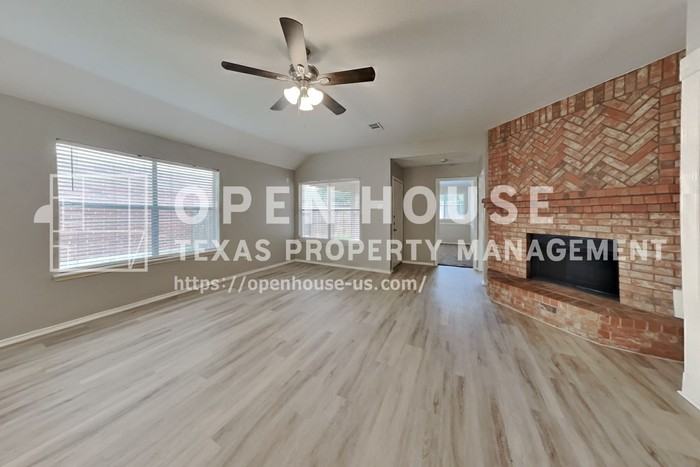 1327 Coppercrest Dr - Photo 6 of 21