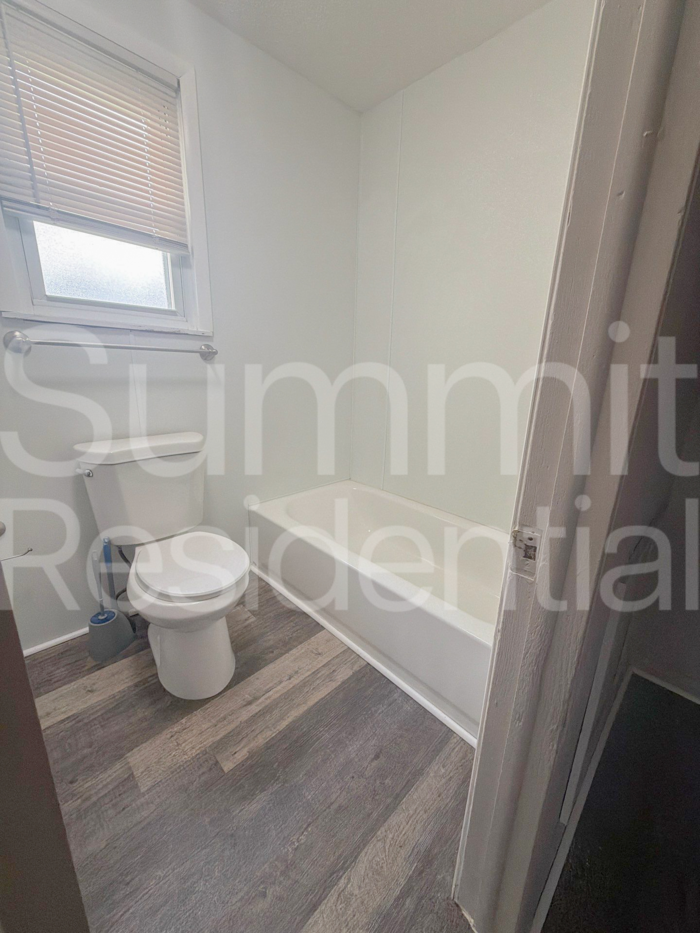 79 Martha Ave #REAR - Photo 4 of 7