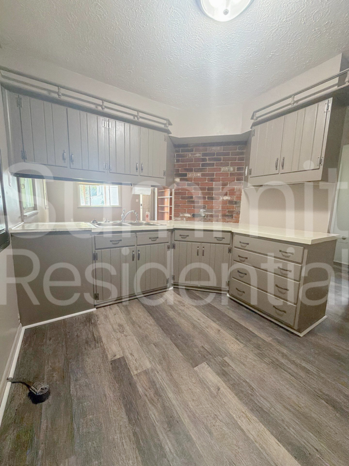 79 Martha Ave #REAR - Photo 7 of 7