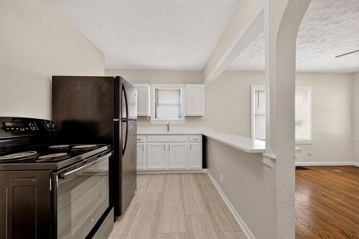 37 N Catherwood Ave - Photo 5 of 17