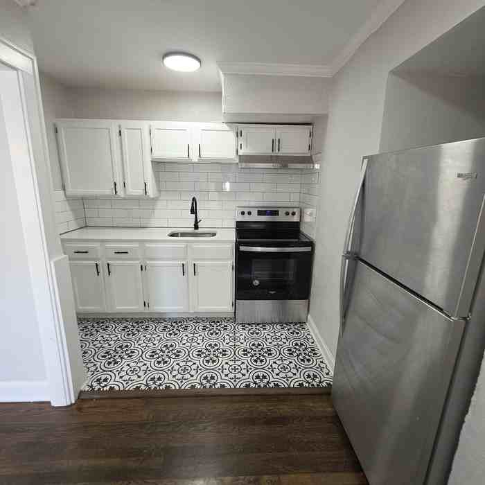 2733 Campbell St #104 - Photo 7 of 14
