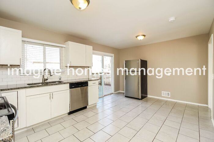 408 Nw 80th St - Photo 4 of 14