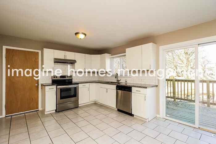 408 Nw 80th St - Photo 5 of 14