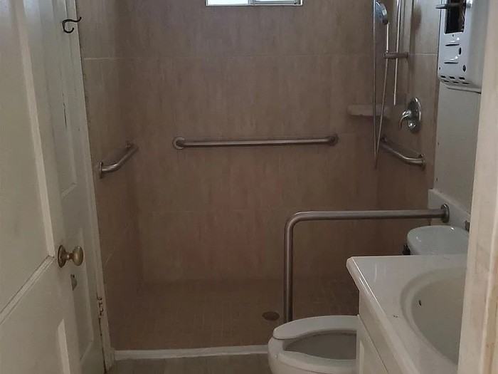 110 Mcgregor St - Photo 5 of 9