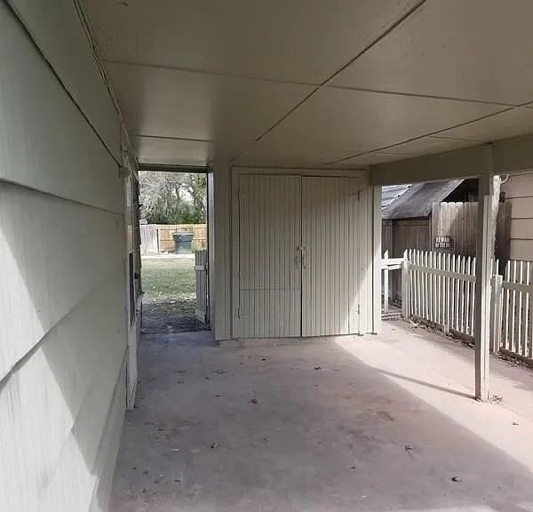 110 Mcgregor St - Photo 7 of 9