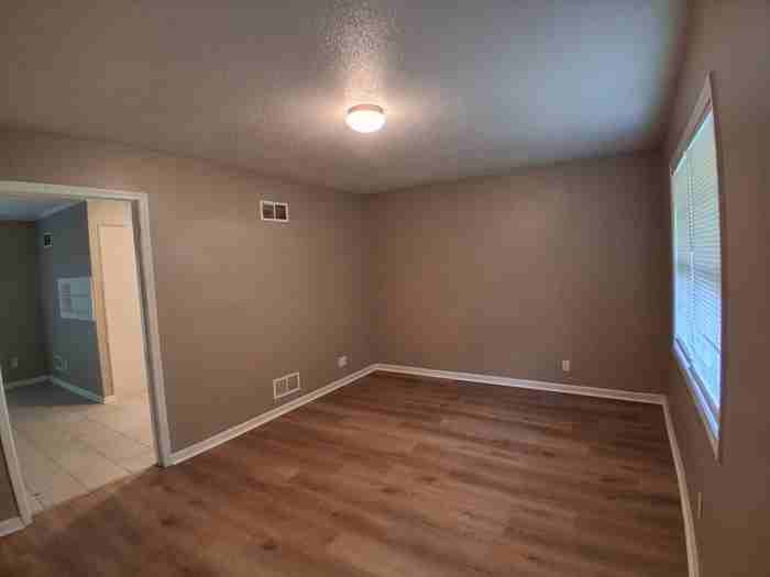 4285 Trudy St - Photo 3 of 22