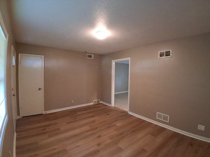4285 Trudy St - Photo 4 of 22
