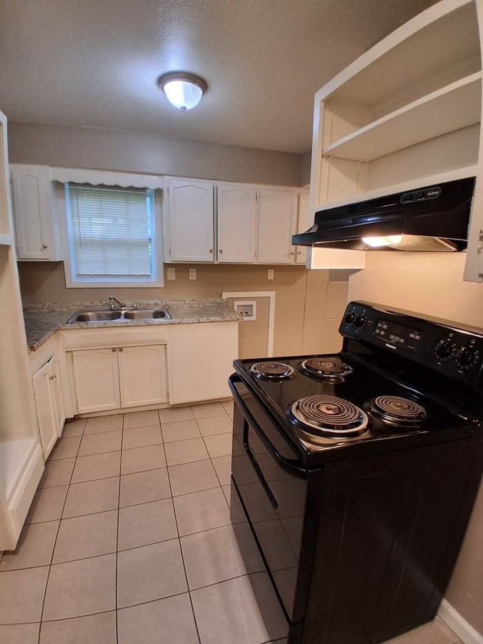 4285 Trudy St - Photo 6 of 22
