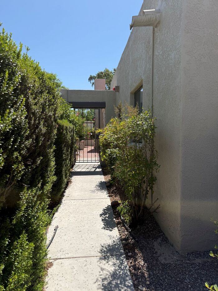 2290 N Camino De Esperanto - Photo 4 of 36
