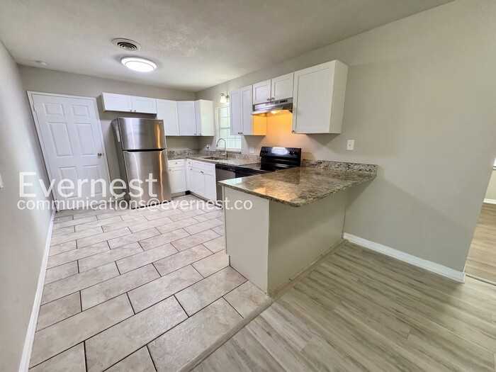 2112 Wolf Rd - Photo 3 of 27