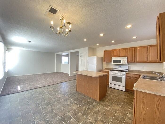 2173 Sagecrest Loop Ne - Photo 6 of 23