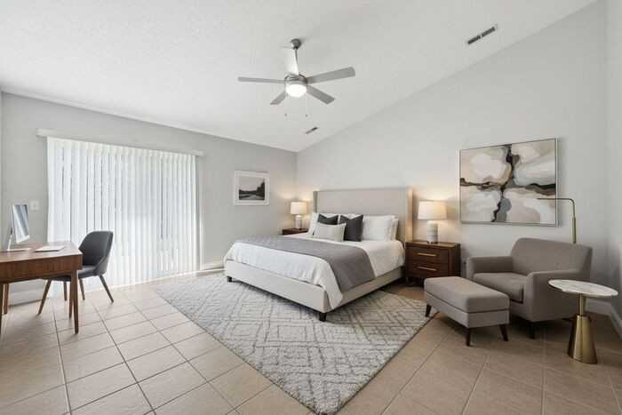 2233 Suncrest Village Ln - Photo 3 of 29