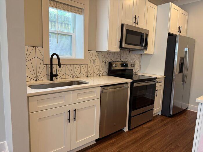 805B Bradford Ave #102 - Photo 2 of 18