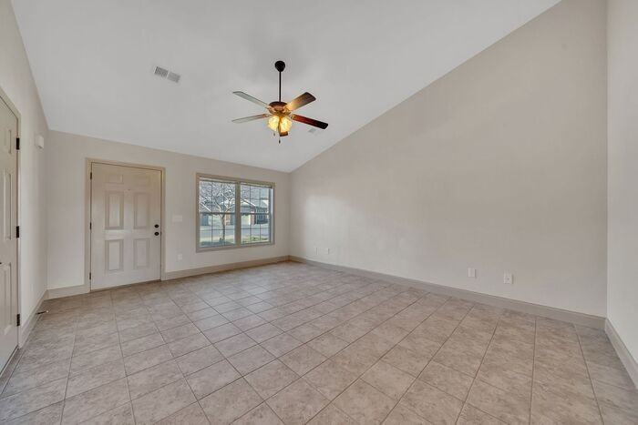 130 Yarnspinner Dr - Photo 6 of 23
