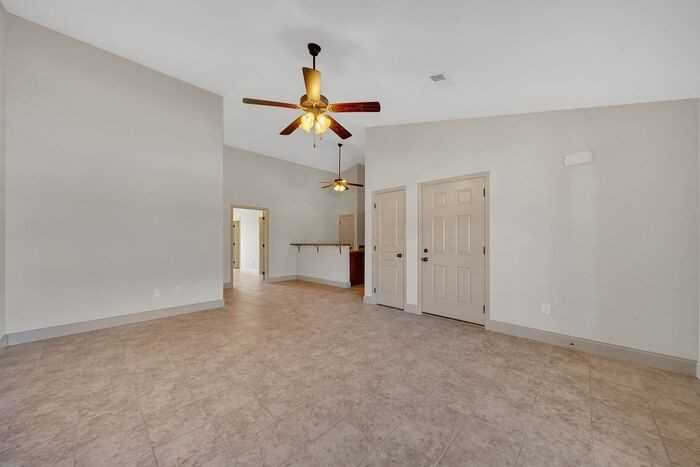 130 Yarnspinner Dr - Photo 7 of 23