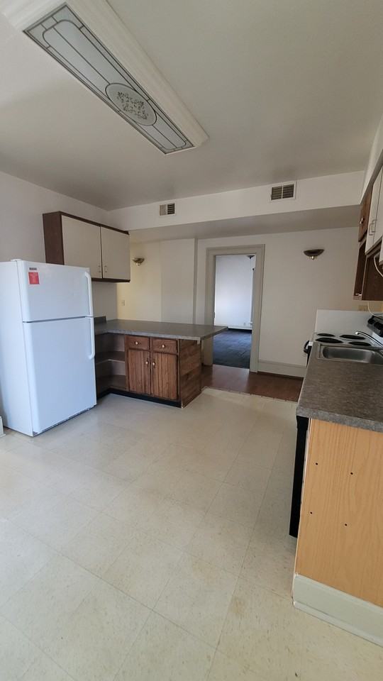 50 E Willow St #2 - Photo 7 of 9