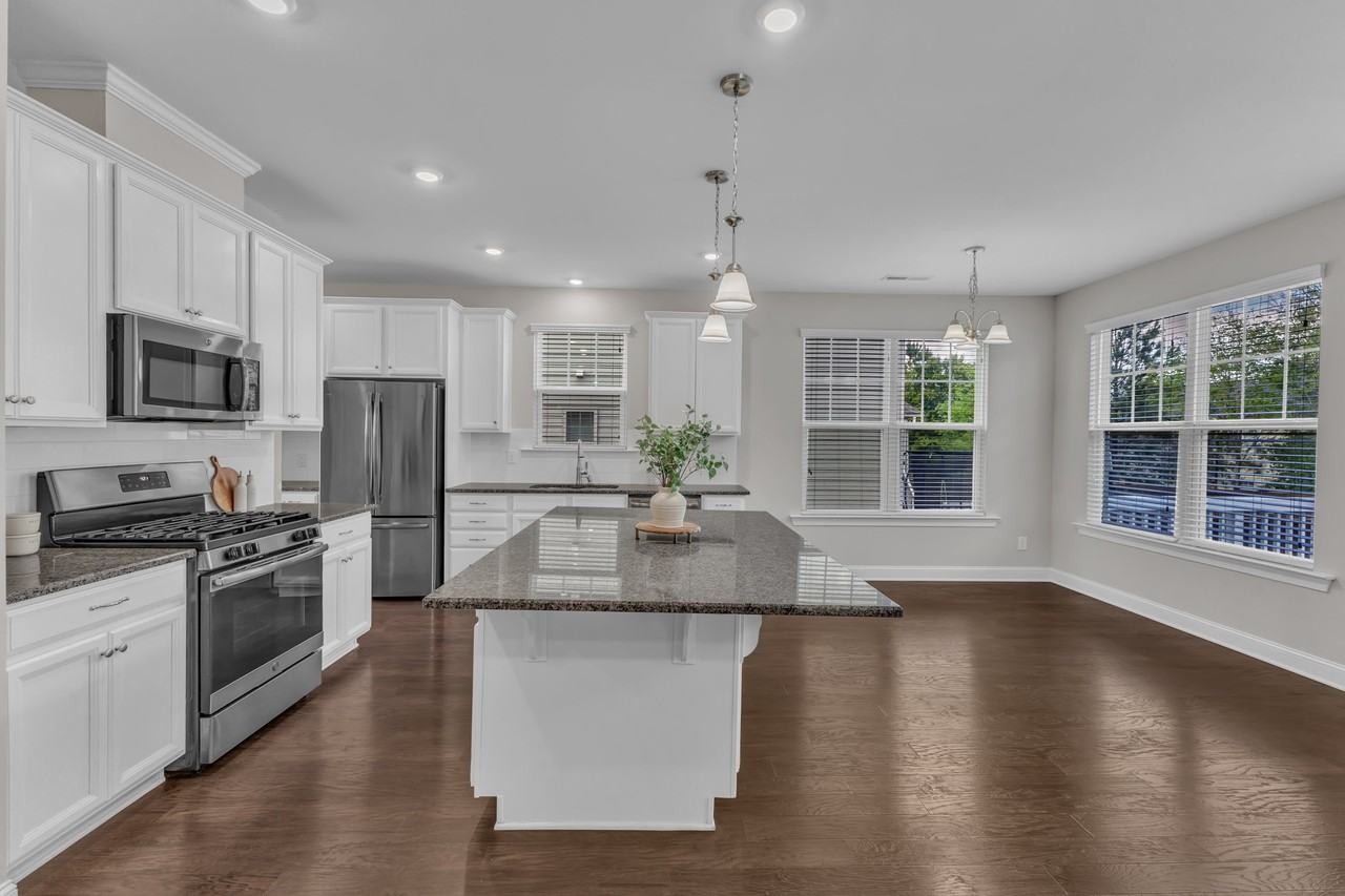 4252 Rockdell Hall St #1 - Photo 4 of 47