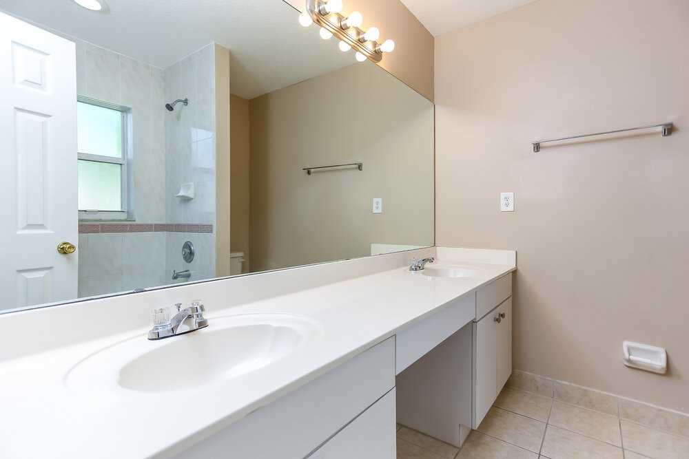 18081 Sw 152nd Ct - Photo 7 of 17