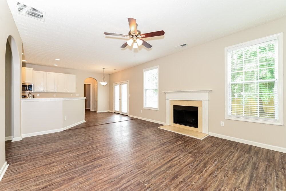 215 Greenland Dr - Photo 5 of 17