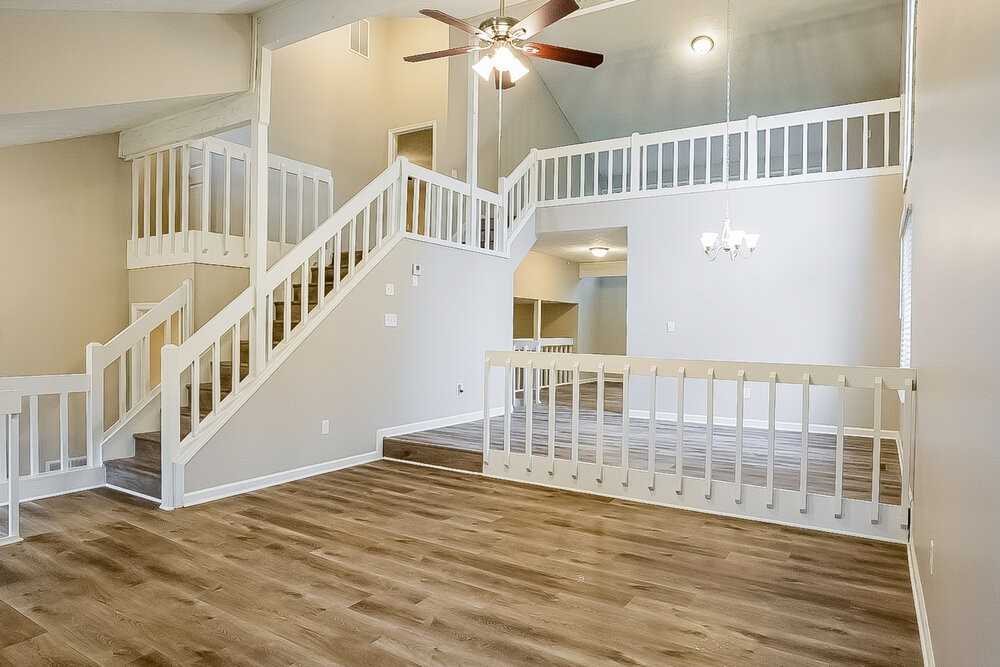 6826 Creekwood Dr - Photo 5 of 17