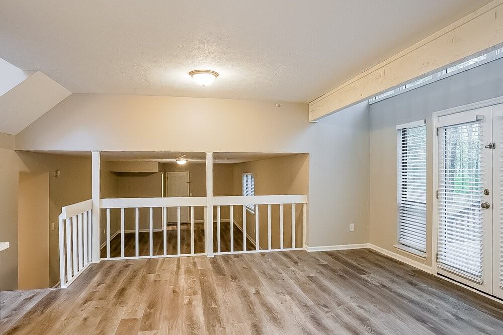 6826 Creekwood Dr - Photo 7 of 17