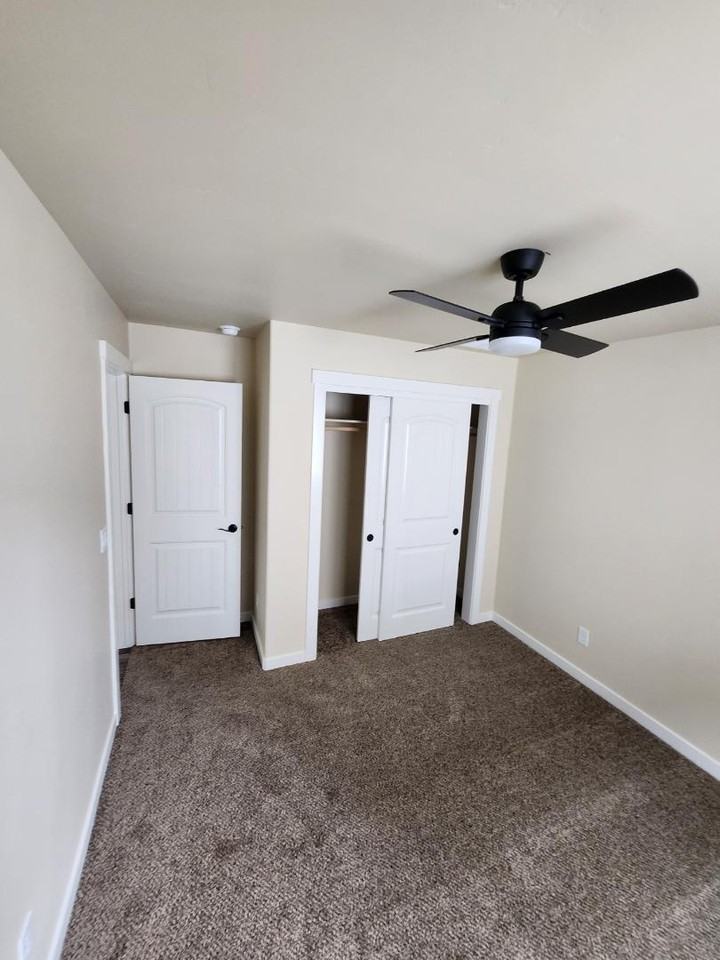 1304 N Buchanan St - Photo 3 of 10