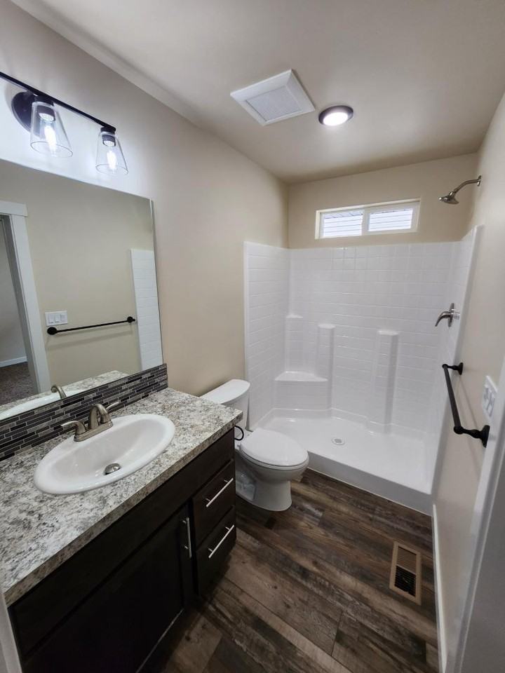1304 N Buchanan St - Photo 6 of 10
